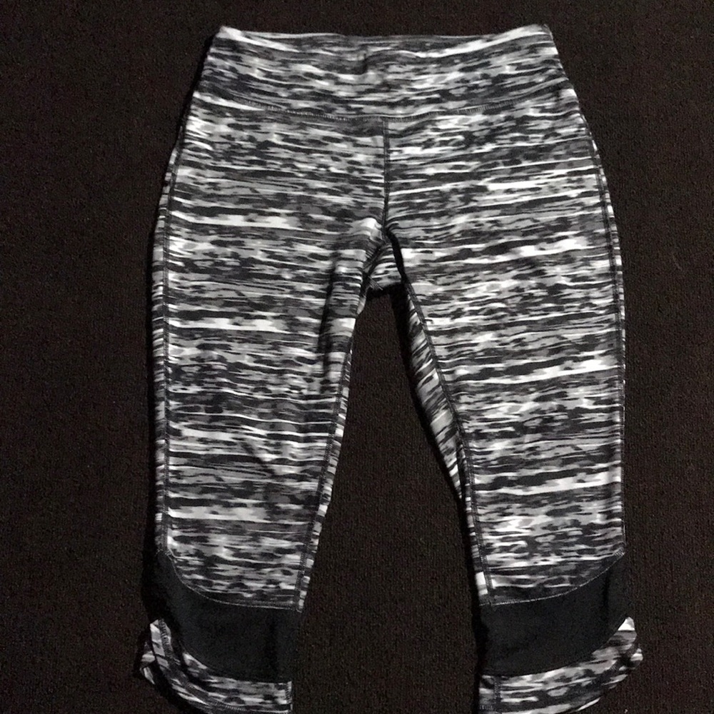 Capri Leggings/ Workout Pants